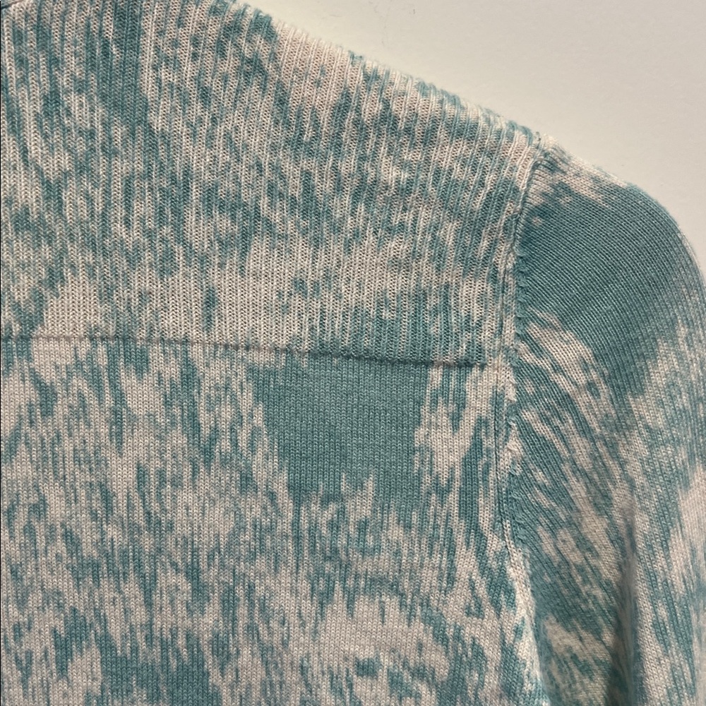 Talbots blue floral lightweight Cardigan  Butterflies - Sz. Petite medium - Picture 4 of 6